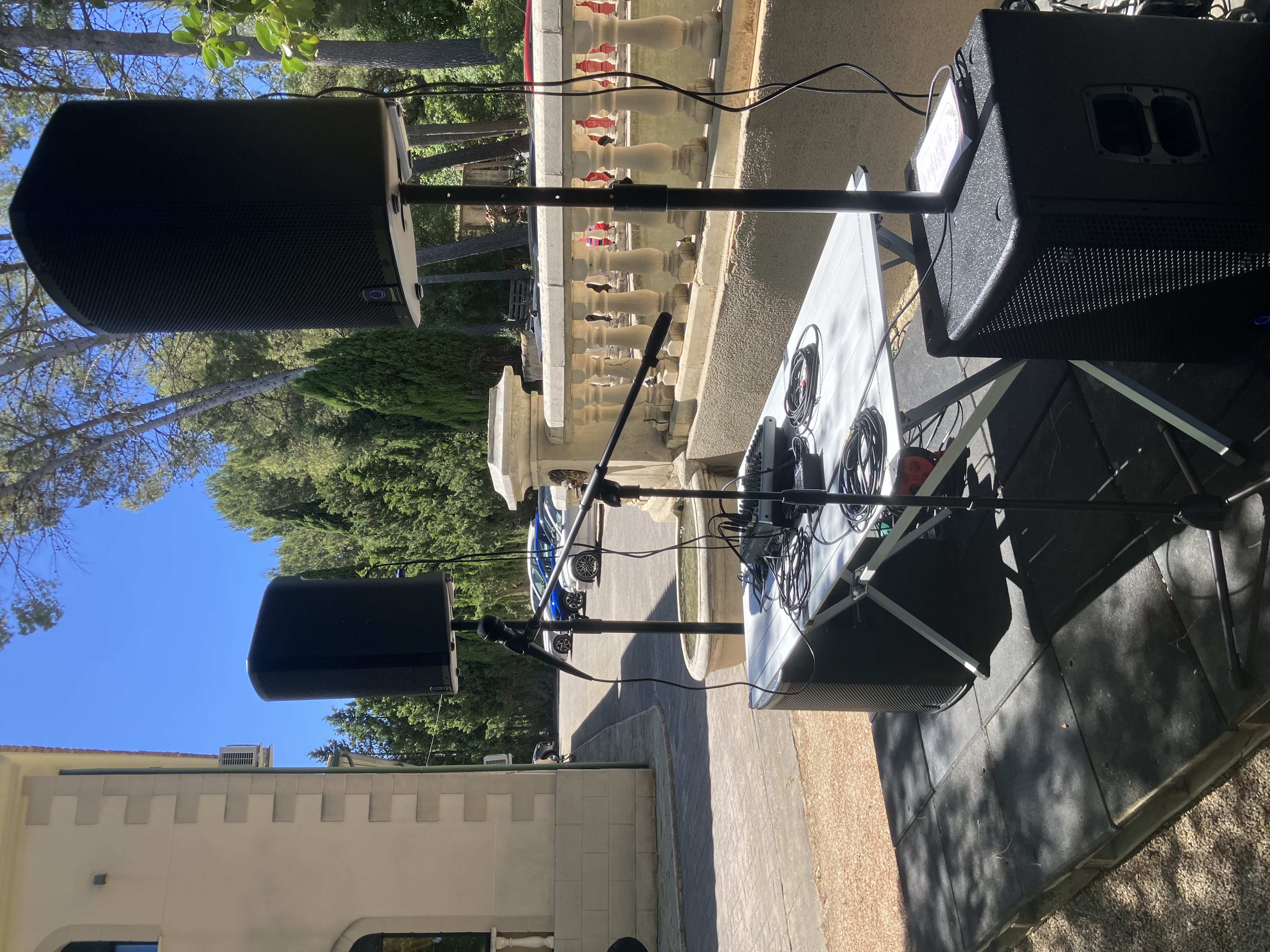 Altavoces profesionales Turbosound para eventos en Alcoy y Cocentaina